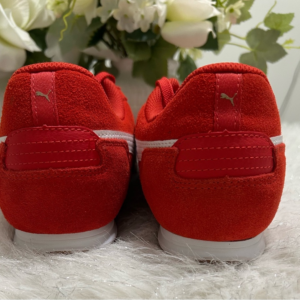 NEW Puma Size 11, Red Low-Top Suede Sneakers - Picture 5 of 7